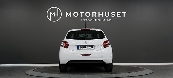 Peugeot 208 5 of 5