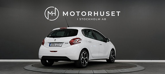 Peugeot 208 6 of 16