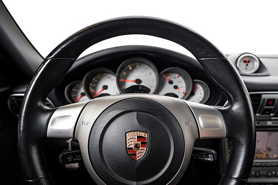 Porsche 911 18 of 30