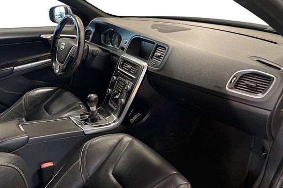Volvo S60 11 of 23