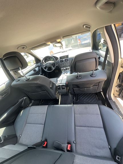 Mercedes-Benz C180 12 of 14