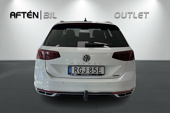 Volkswagen Passat 8 of 30
