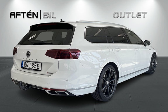 Volkswagen Passat 7 of 30