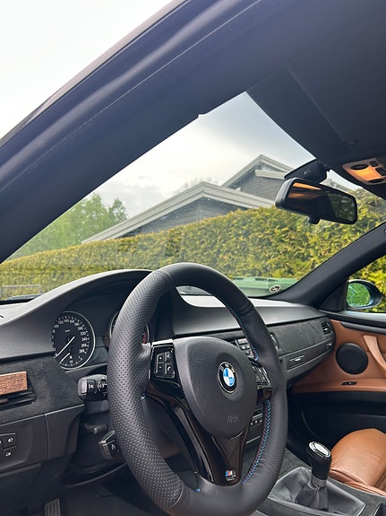 BMW 325i 5 of 5