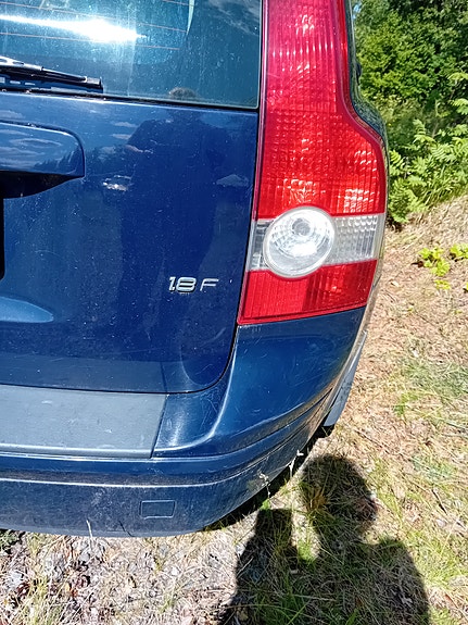 Volvo V50 3 of 5