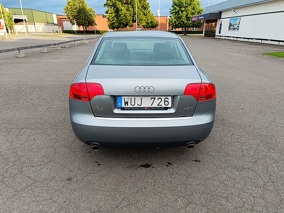 Audi A4 4 of 5