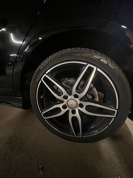 Mercedes-Benz A180 d 2 of 11