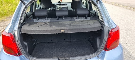 Toyota Yaris 30 of 30