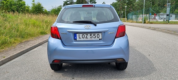 Toyota Yaris 19 of 30