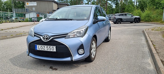 Toyota Yaris 6 of 30