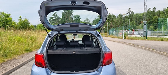 Toyota Yaris 15 of 30