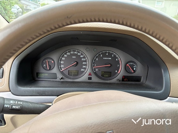Volvo S80 17 of 30