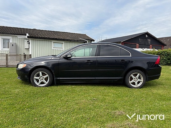 Volvo S80 2 of 30