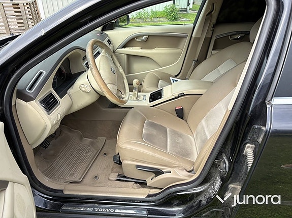 Volvo S80 13 of 30