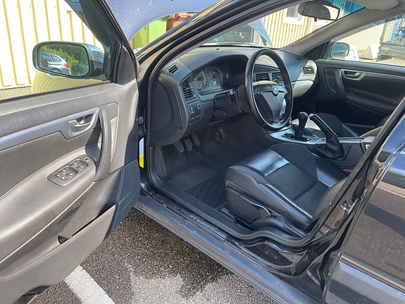 Volvo V70 5 of 5