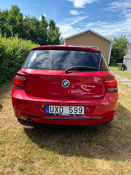 BMW 118d 2 of 9