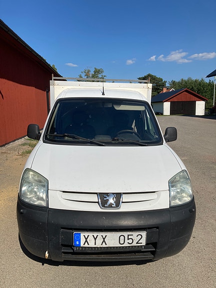 Peugeot Partner 2 of 5