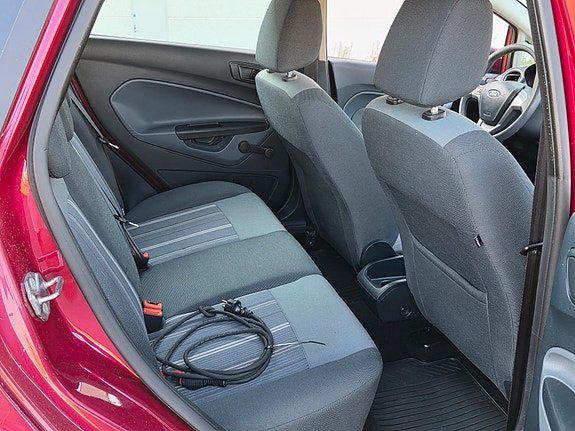 Ford Fiesta 10 of 12
