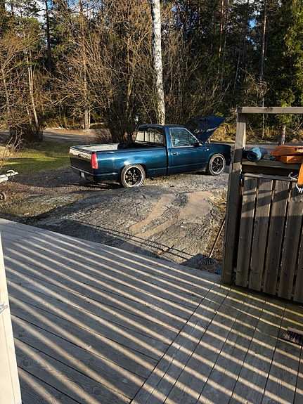Chevrolet Silverado C1500 2 of 5