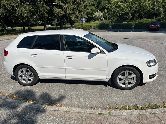 Audi A3 3 of 5