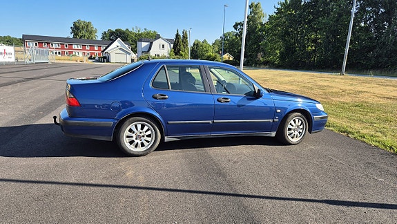 Saab 9-5 3 of 5