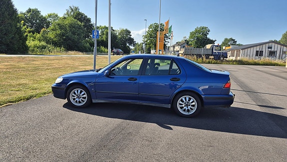 Saab 9-5 2 of 5