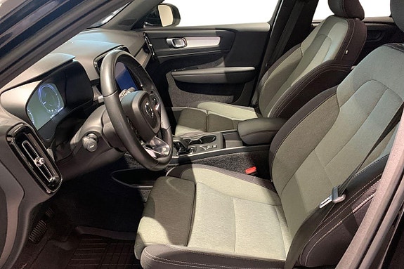 Volvo XC40 12 of 20