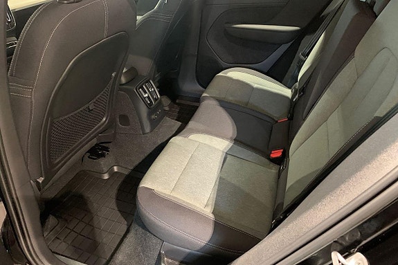 Volvo XC40 11 of 20