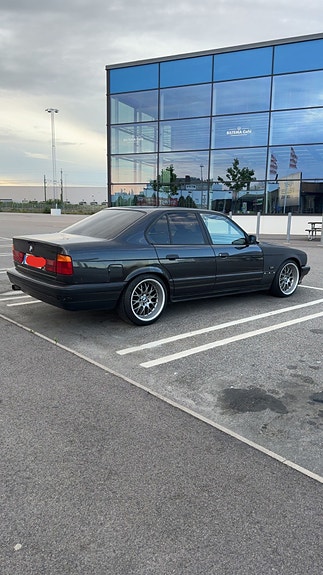 BMW 530i 6 of 10