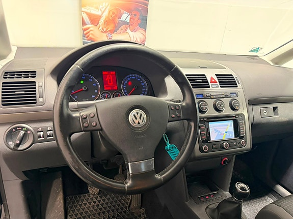 Volkswagen Touran 19 of 19
