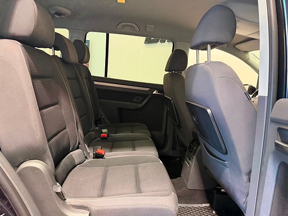 Volkswagen Touran 12 of 19