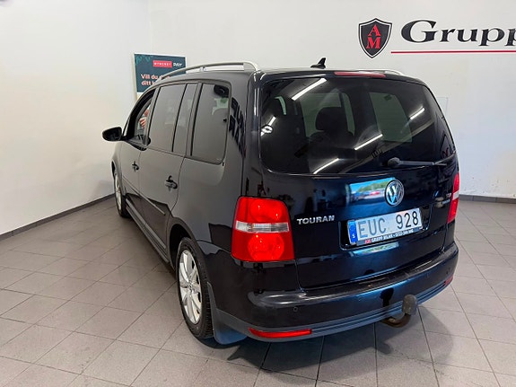 Volkswagen Touran 10 of 19