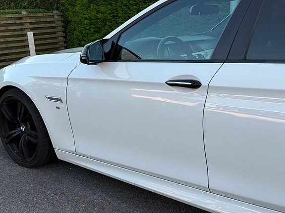 BMW 520d 4 of 5