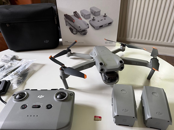 DJI DJI Air 2S drönare med fjärrkontroll