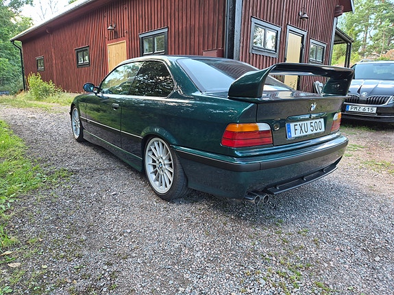 BMW 328i 4 of 5