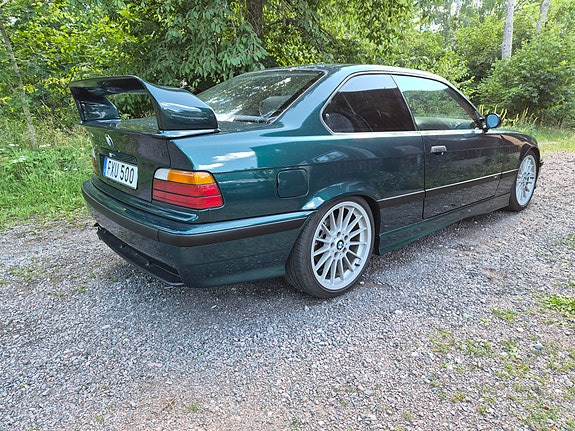 BMW 328i 3 of 5