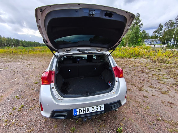Toyota Auris 5 of 9