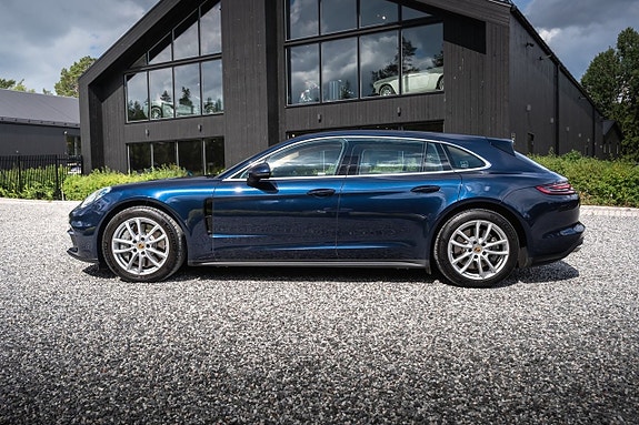 Porsche Panamera 4S 6 of 30