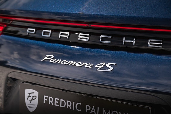 Porsche Panamera 4S 7 of 30