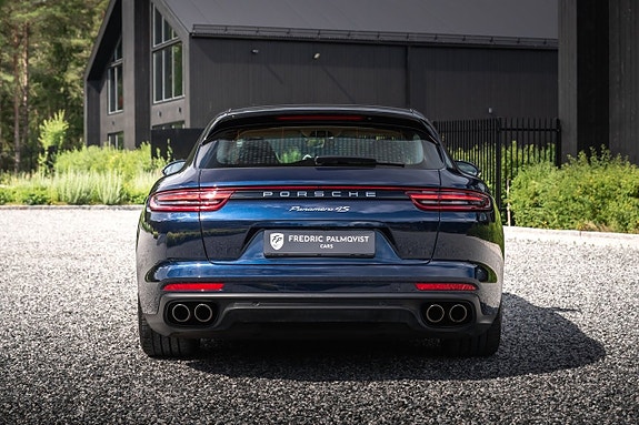 Porsche Panamera 4S 4 of 30