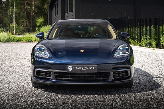 Porsche Panamera 4S 2 of 30