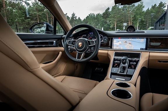 Porsche Panamera 4S 13 of 30