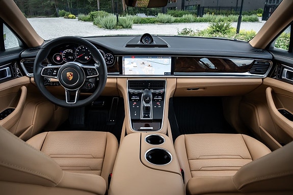 Porsche Panamera 4S 12 of 30