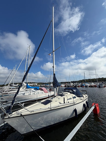 Segelbåt Aphrodite 25 – redo för nya äventyr 2 of 19