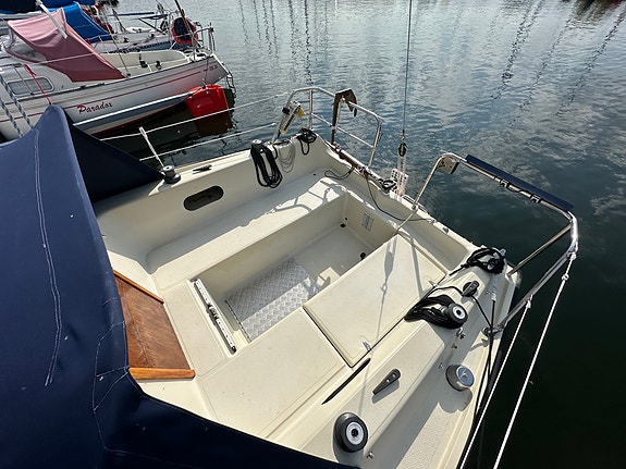 Segelbåt Aphrodite 25 – redo för nya äventyr 8 of 19