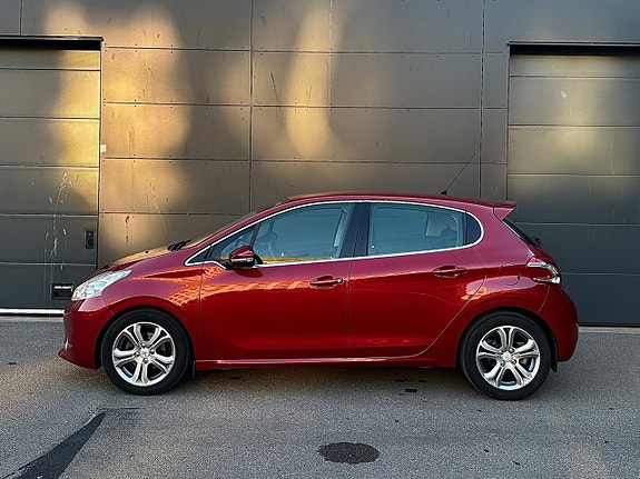 Peugeot 208 5 of 5
