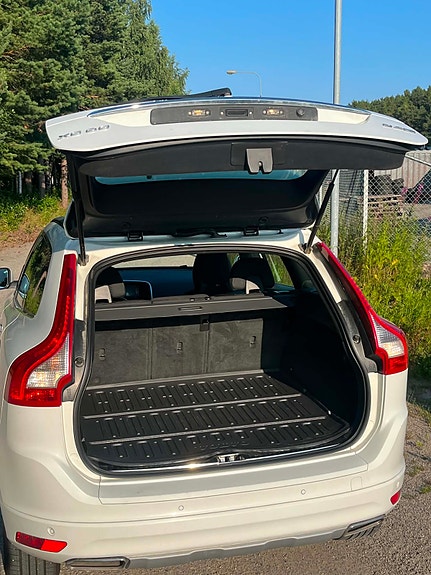 Volvo XC60 5 of 5
