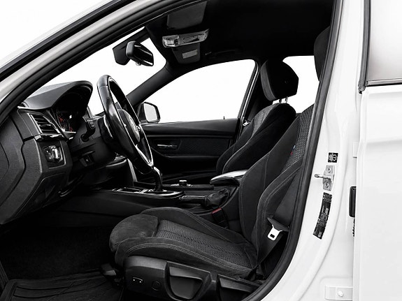 BMW 320d 8 of 12