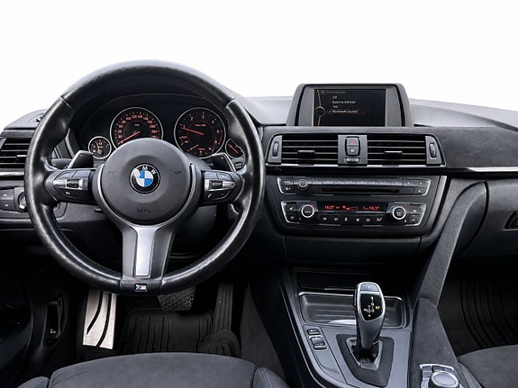 BMW 320d 9 of 12