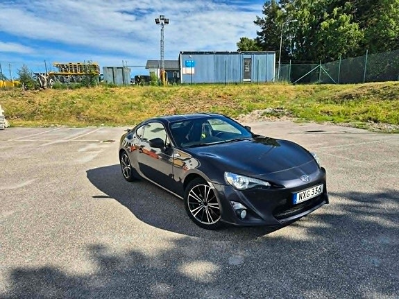 Toyota GT86 2 of 5